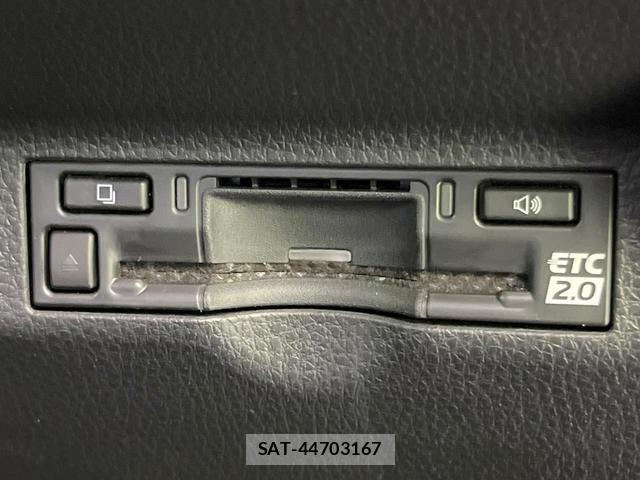Toyota SIENTA 2023-07 8282621-6