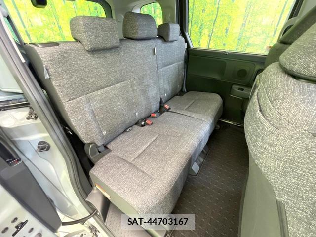 Toyota SIENTA 2023-07 8282621-8