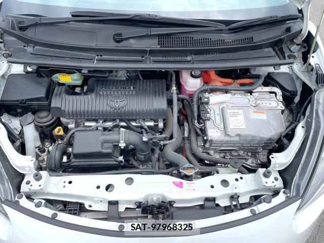 Toyota SIENTA 2017-05 8282713-17