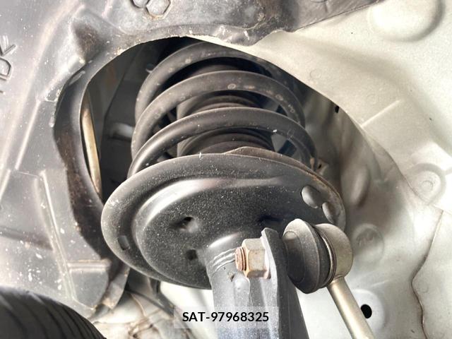 Toyota SIENTA 2017-05 8282713-19