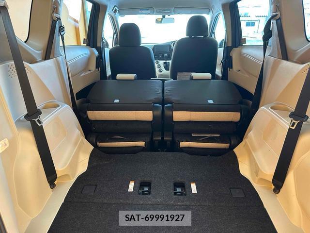 Toyota SIENTA 2017-05 8282786-16