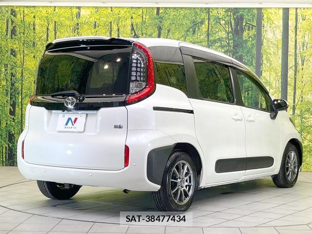 Toyota SIENTA 2023-12 8282900-16