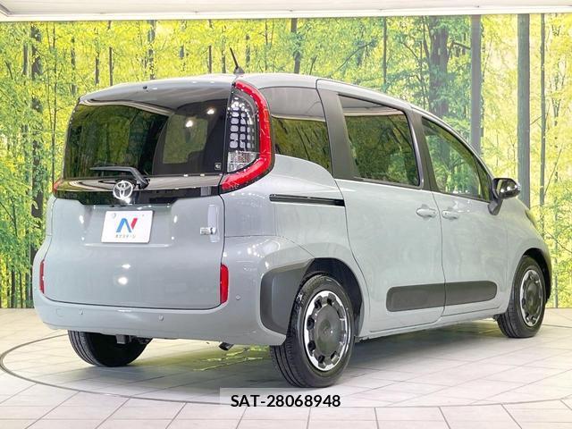 Toyota SIENTA 2023-09 8282913-15