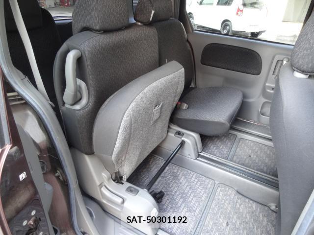 Toyota SIENTA 2013-05 8282938-13