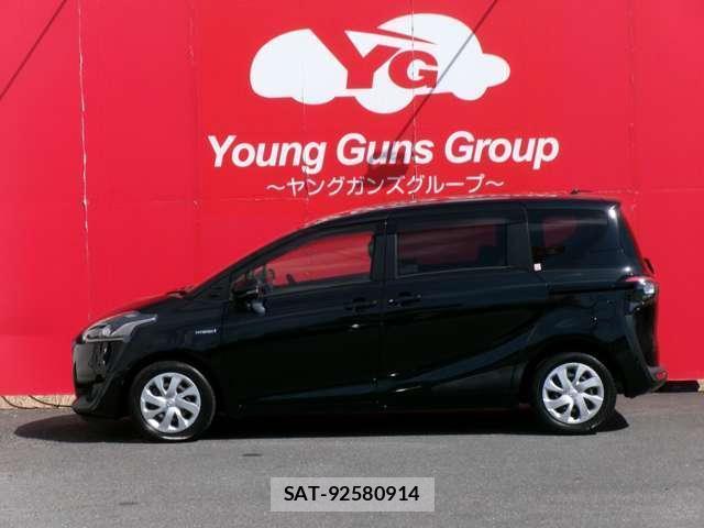 Toyota SIENTA 2017-07 8282984-3
