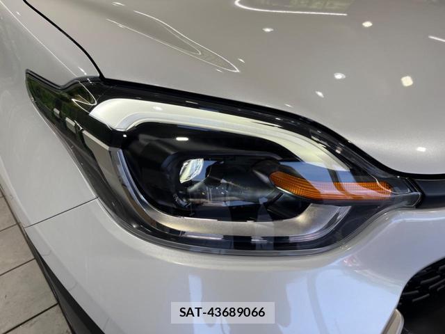 Toyota SIENTA 2024-08 8283148-13