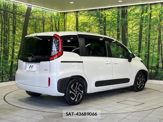 Toyota SIENTA 2024-08 8283148-18