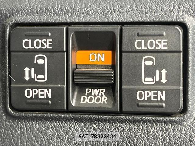 Toyota SIENTA 2018-08 8283183-4