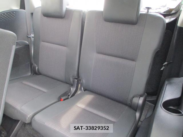 Toyota SIENTA 2018-06 8283432-14