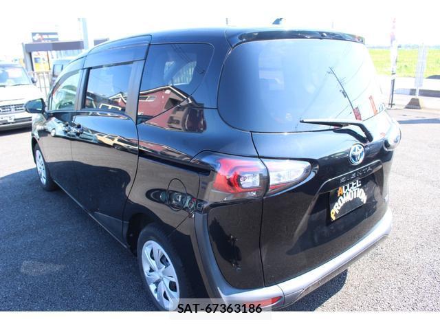 Toyota SIENTA 2021-01 8283509-1