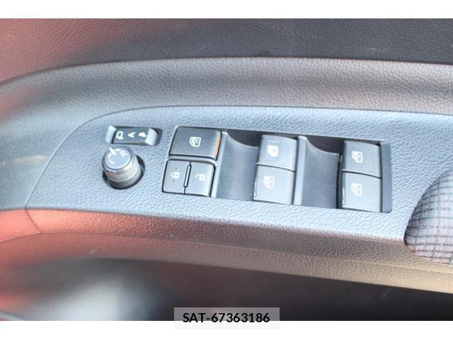 Toyota SIENTA 2021-01 8283509-11