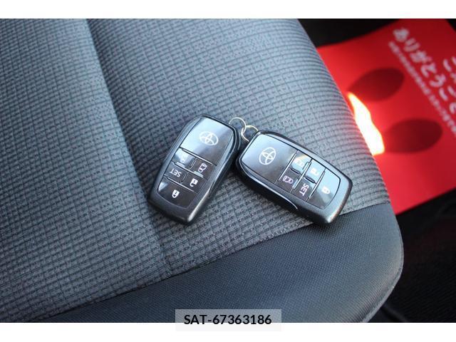 Toyota SIENTA 2021-01 8283509-12