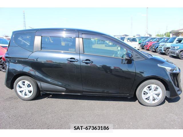 Toyota SIENTA 2021-01 8283509-15