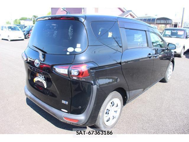 Toyota SIENTA 2021-01 8283509-16