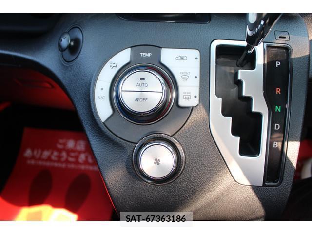 Toyota SIENTA 2021-01 8283509-6