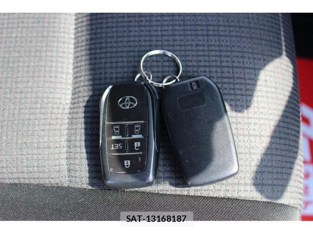 Toyota SIENTA 2020-06 8283519-10