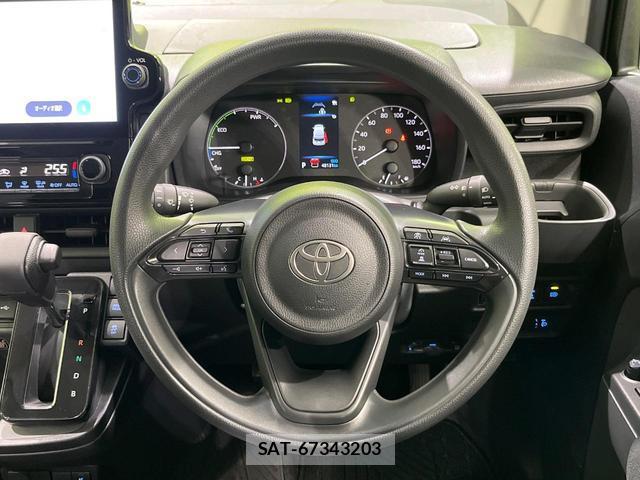 Toyota SIENTA 2024-09 8283642-6