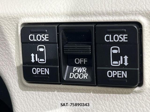 Toyota SIENTA 2016-12 8283669-4