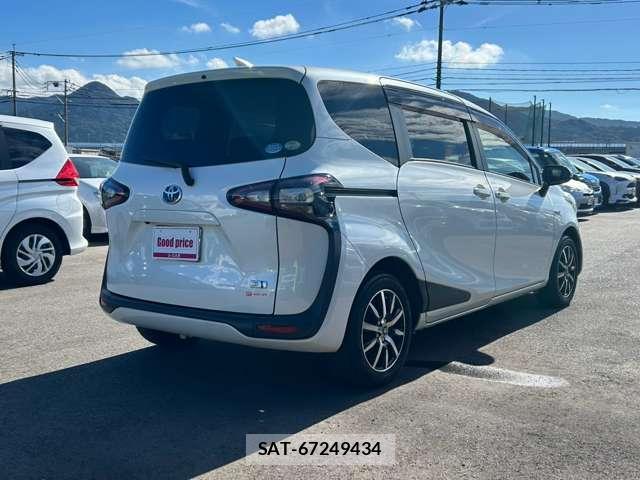Toyota SIENTA 2016-05 8284020-13