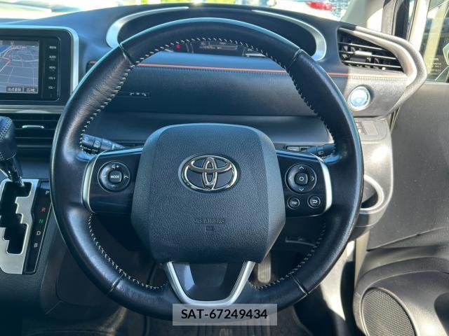 Toyota SIENTA 2016-05 8284020-17
