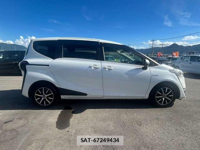 Toyota SIENTA 2016-05 8284020-3