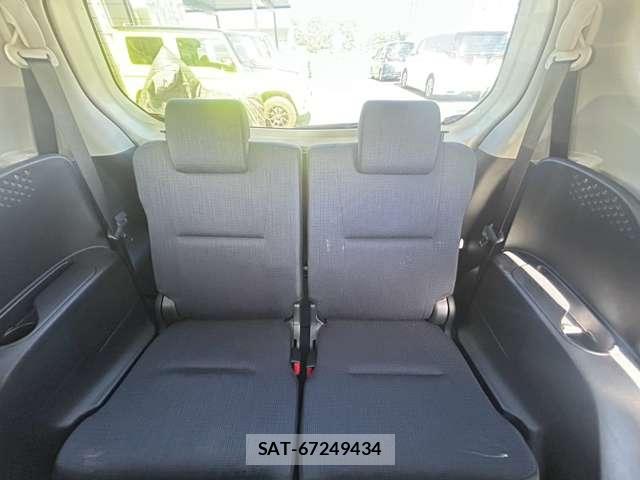 Toyota SIENTA 2016-05 8284020-7