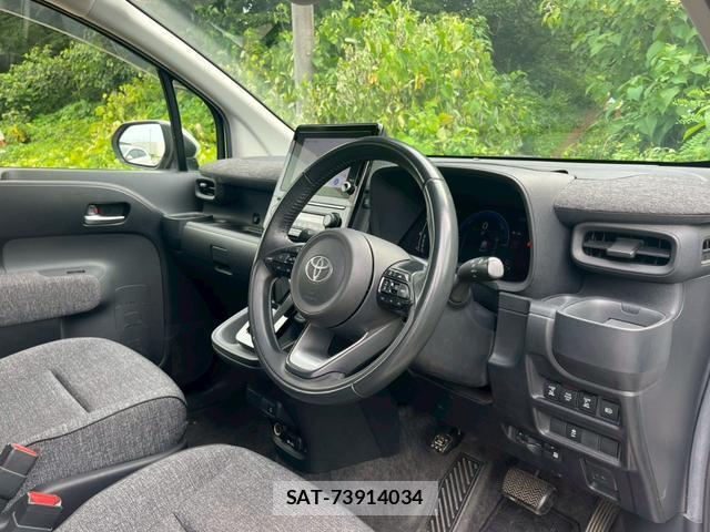 Toyota SIENTA 2022-11 8284071-2