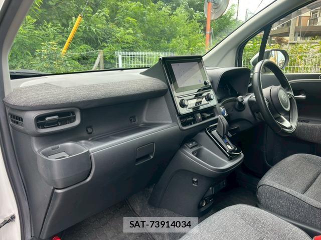 Toyota SIENTA 2022-11 8284071-3
