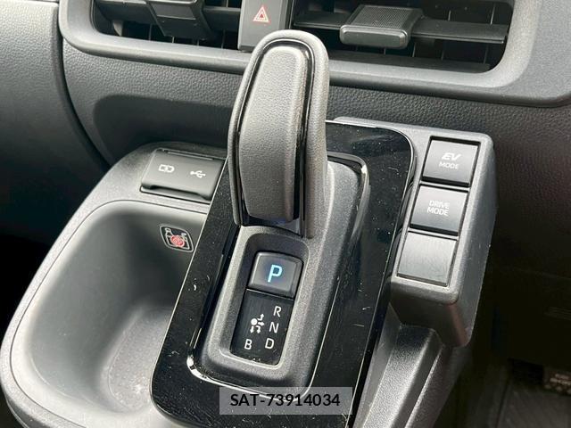 Toyota SIENTA 2022-11 8284071-7