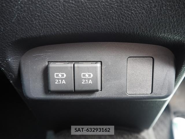 Toyota SIENTA 2018-11 8284164-15