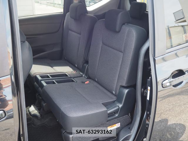 Toyota SIENTA 2018-11 8284164-9
