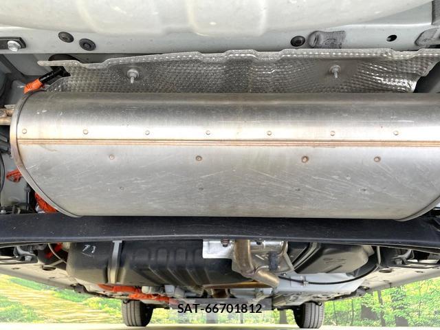 Toyota SIENTA 2024-10 8284486-18