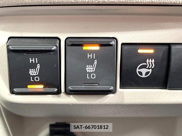 Toyota SIENTA 2024-10 8284486-6