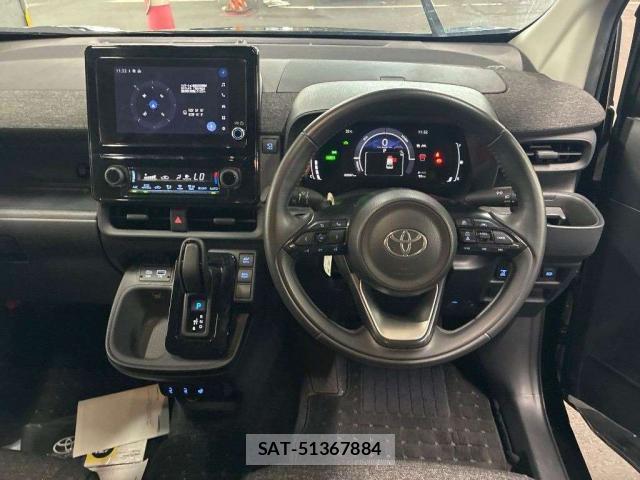 Toyota SIENTA 2023-10 8284670-2