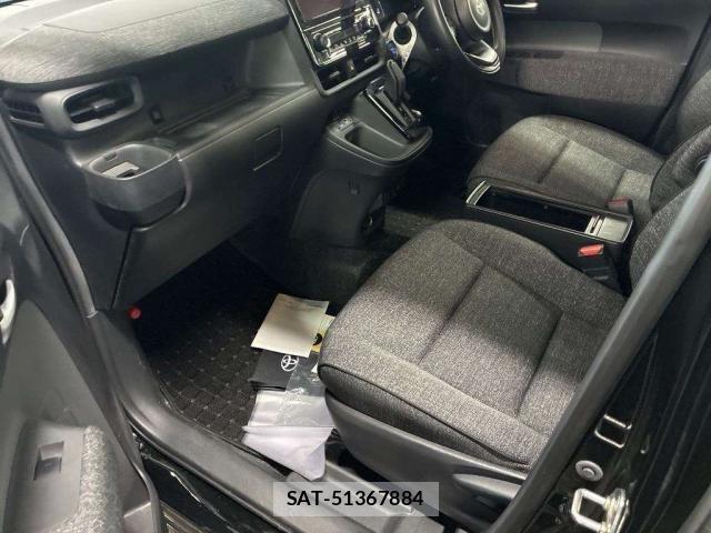 Toyota SIENTA 2023-10 8284670-5