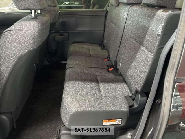 Toyota SIENTA 2023-10 8284670-7