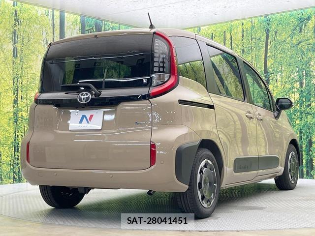 Toyota SIENTA 2026-05 8284913-16