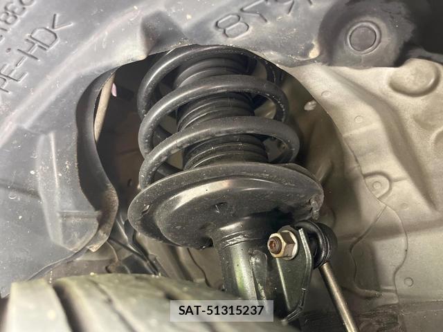 Toyota SIENTA 2016-07 8284954-16