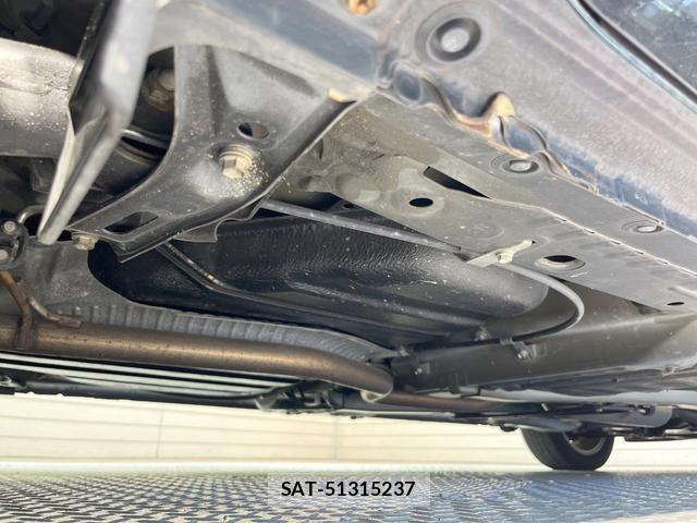 Toyota SIENTA 2016-07 8284954-18