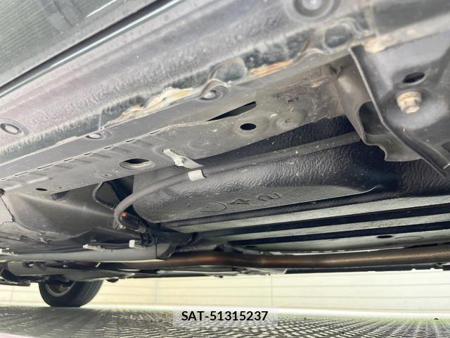 Toyota SIENTA 2016-07 8284954-19