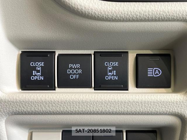 Toyota SIENTA 2023-08 8285157-4