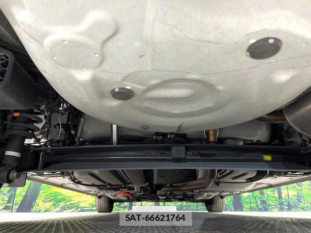 Toyota SIENTA 2019-07 8285214-18