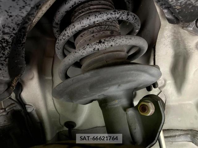 Toyota SIENTA 2019-07 8285214-19