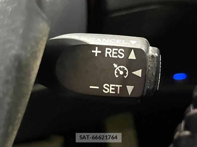 Toyota SIENTA 2019-07 8285214-6