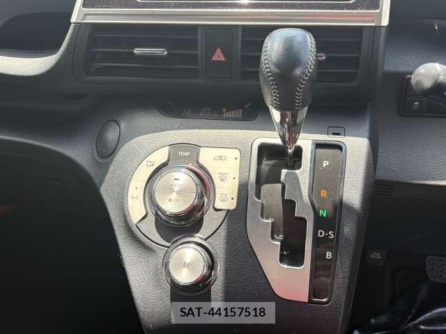 Toyota SIENTA 2022-04 8285352-18