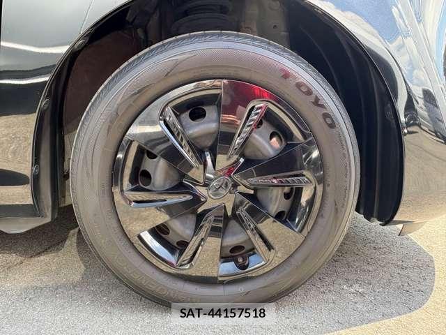 Toyota SIENTA 2022-04 8285352-2