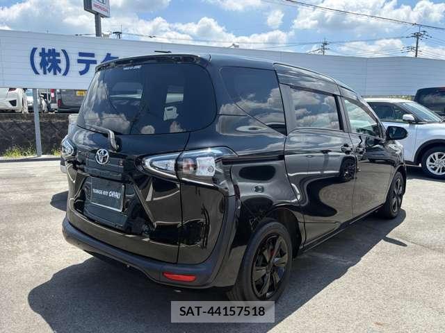 Toyota SIENTA 2022-04 8285352-4
