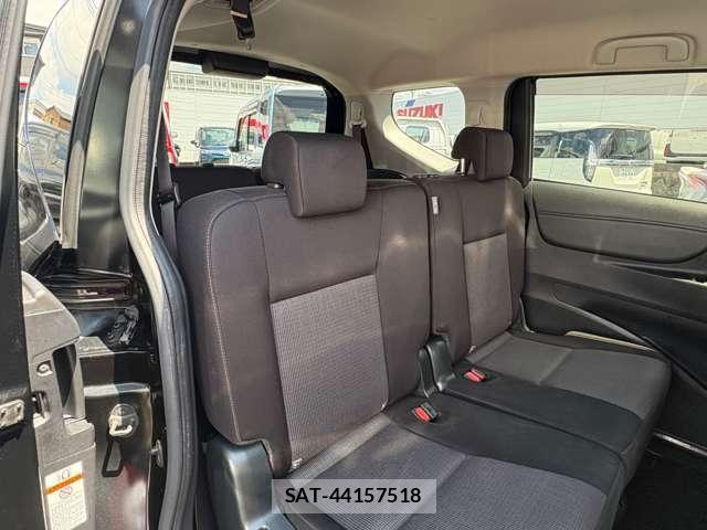 Toyota SIENTA 2022-04 8285352-7
