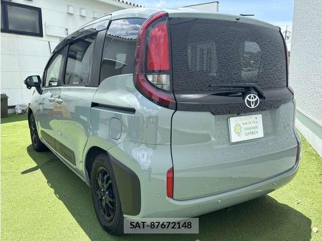 Toyota SIENTA 2023-08 8285475-3