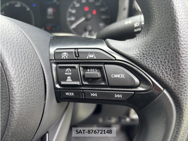 Toyota SIENTA 2023-08 8285475-6